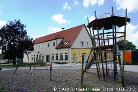 Hortgebäude mit Spielplatz in Bentwisch