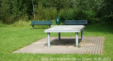 Spielplatz - Goorstorf -  in der Gemeinde Bentwisch - Tischtennisplatte 