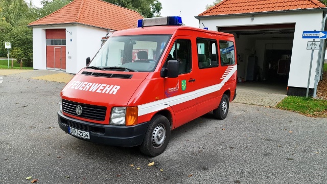 gebrauchter Mannschaftstranssportwagen -VW LT 28 Bild 2